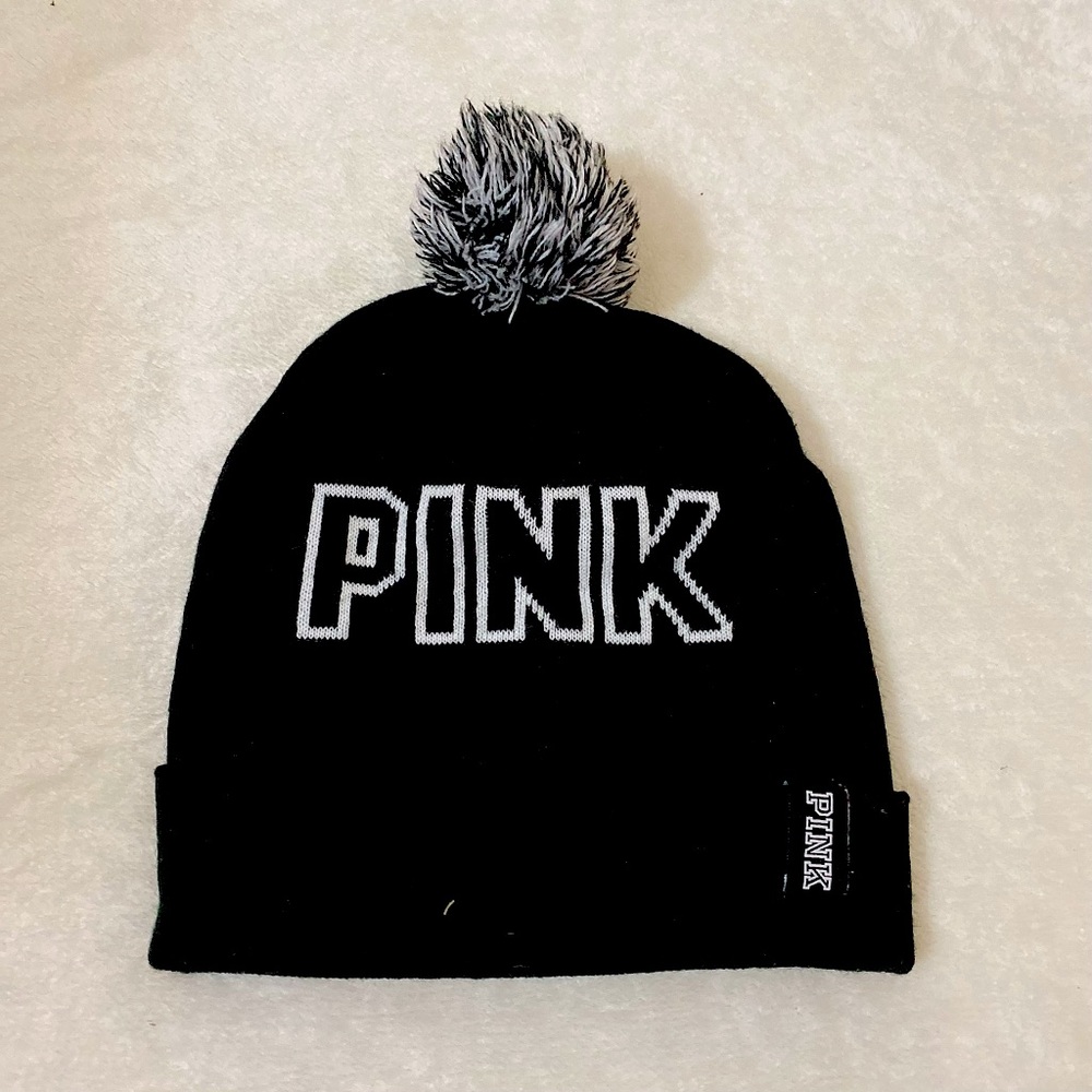 BLACK BEANIE